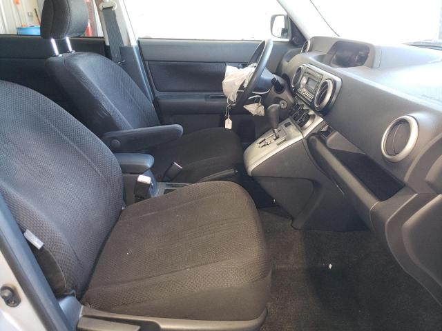Photo 5 from auction – 2010 TOYOTA SCION XB with VIN JTLZE4FE3A1114643