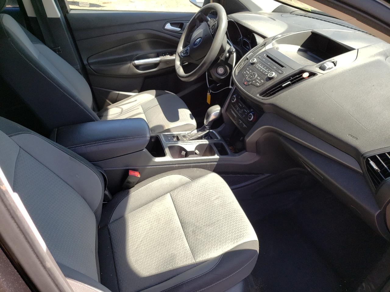 Photo 5 from auction – 2018 FORD ESCAPE SE with VIN 1FMCU9GD4JUB66154