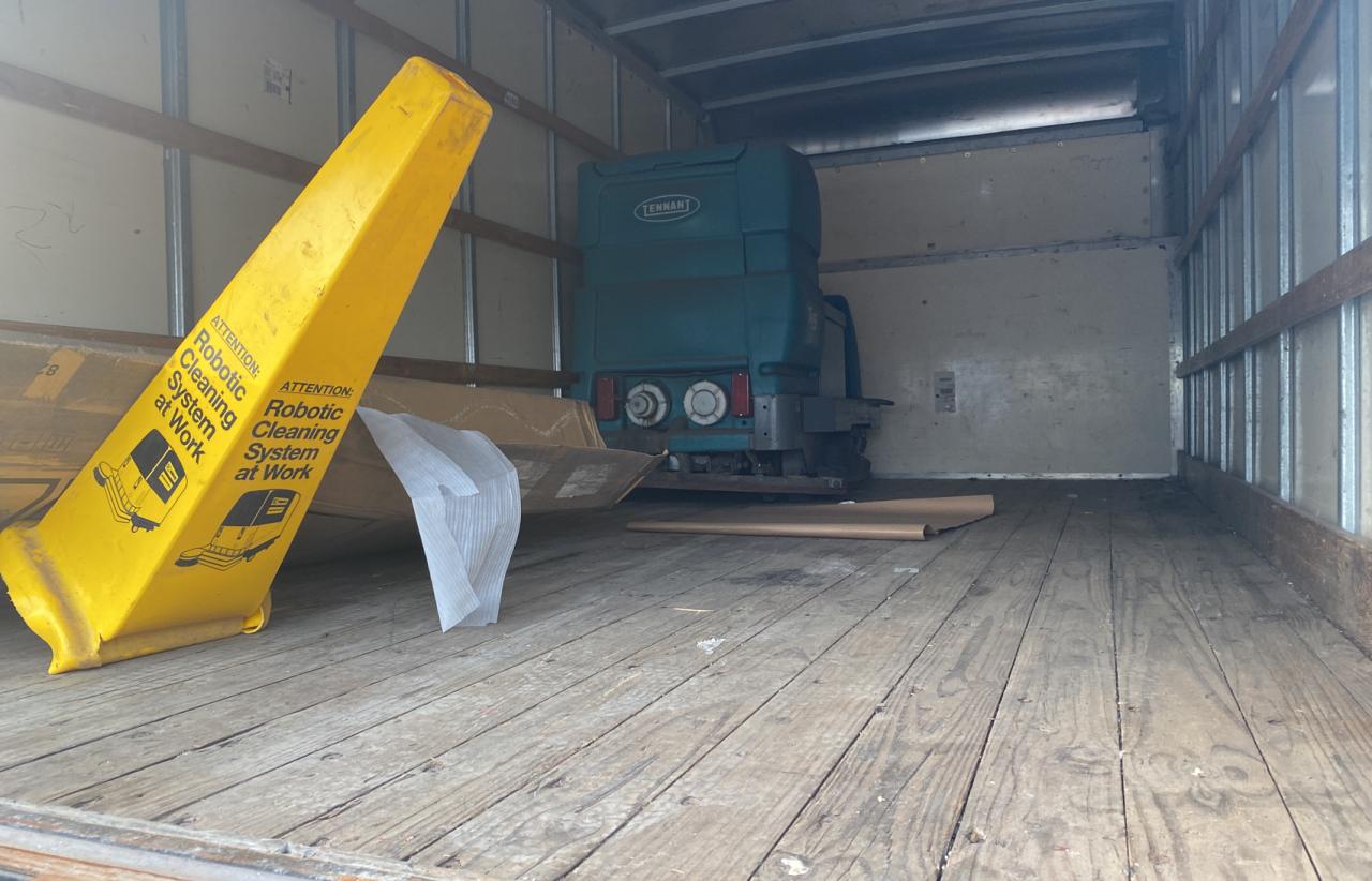 Photo 6 from auction – 2014 FORD ECONOLINE with VIN 1FDWE3FL1EDA60685