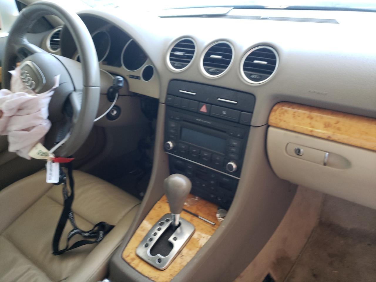 Photo 9 from auction – 2009 AUDI A4 2.0T CA with VIN WAUAF48H89K010794