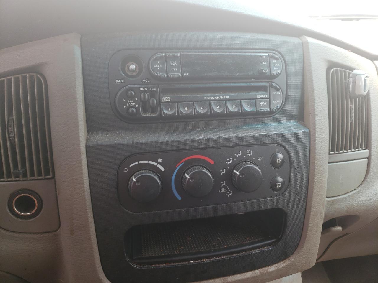 Photo 9 from auction – 2004 DODGE RAM 1500 S with VIN 1D7HA18D44S537869