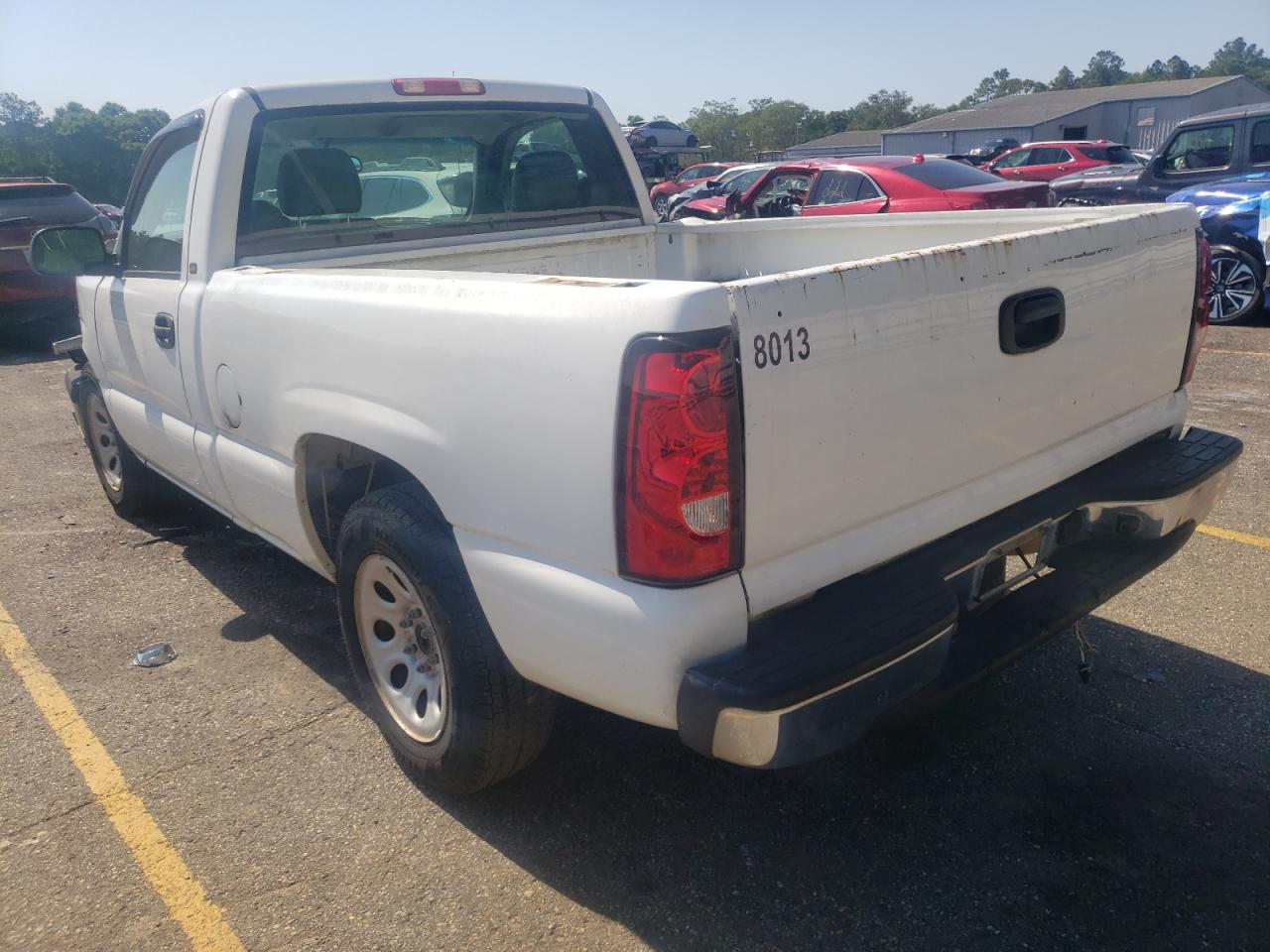 Photo 3 from auction – 2005 CHEVROLET SILVERADO with VIN 1GCEC14X75Z202217