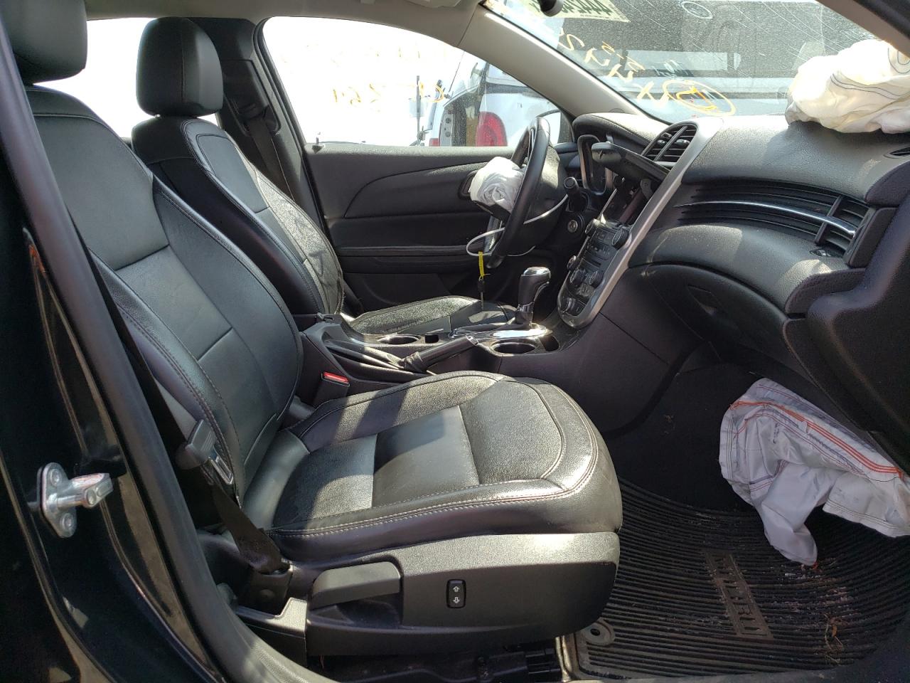 Photo 5 from auction – 2015 CHEVROLET MALIBU 2LT with VIN 1G11D5SLXFF270106