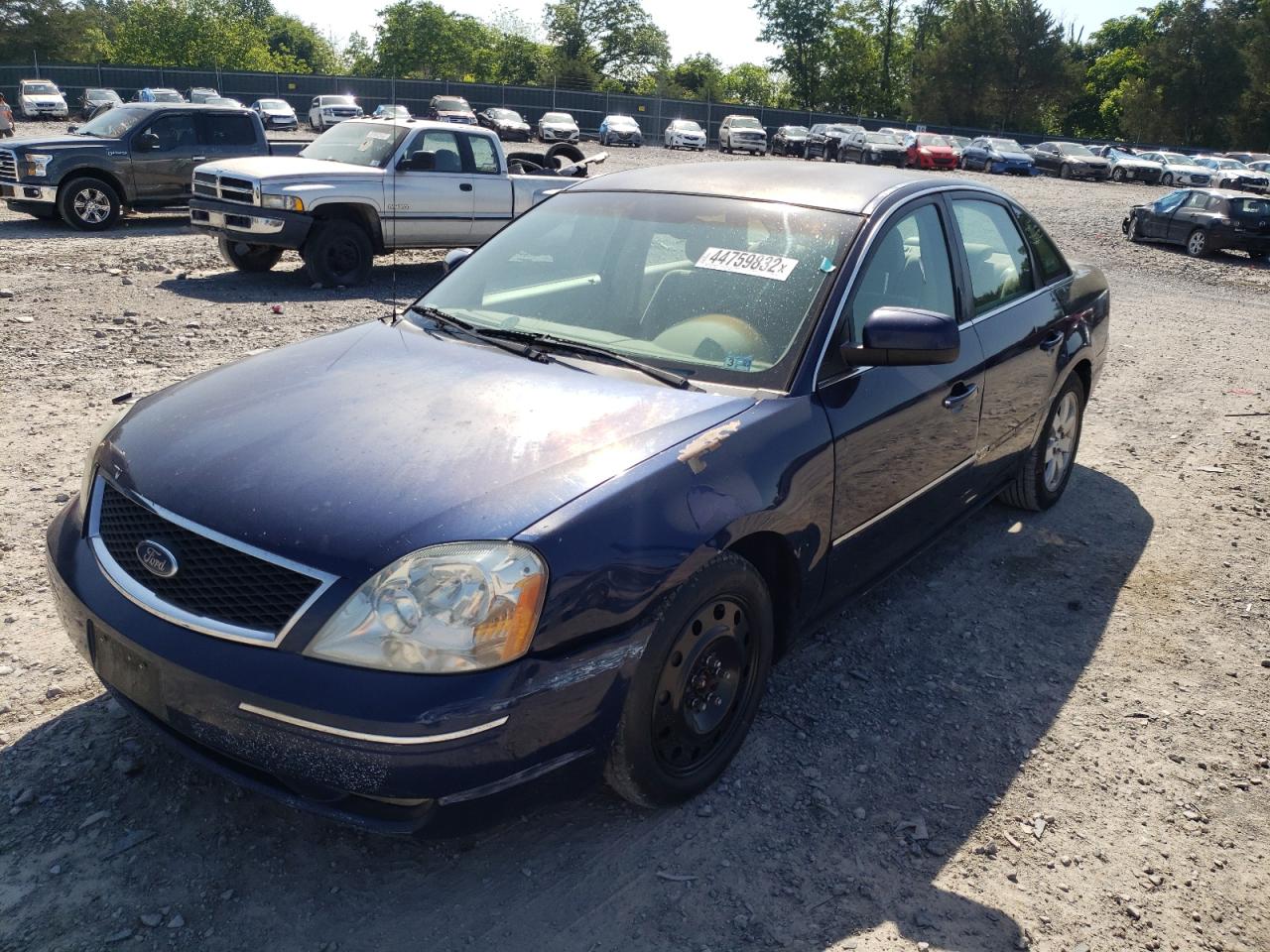 Photo 2 from auction – 2005 FORD FIVE HUNDR with VIN 1FAFP24185G110447