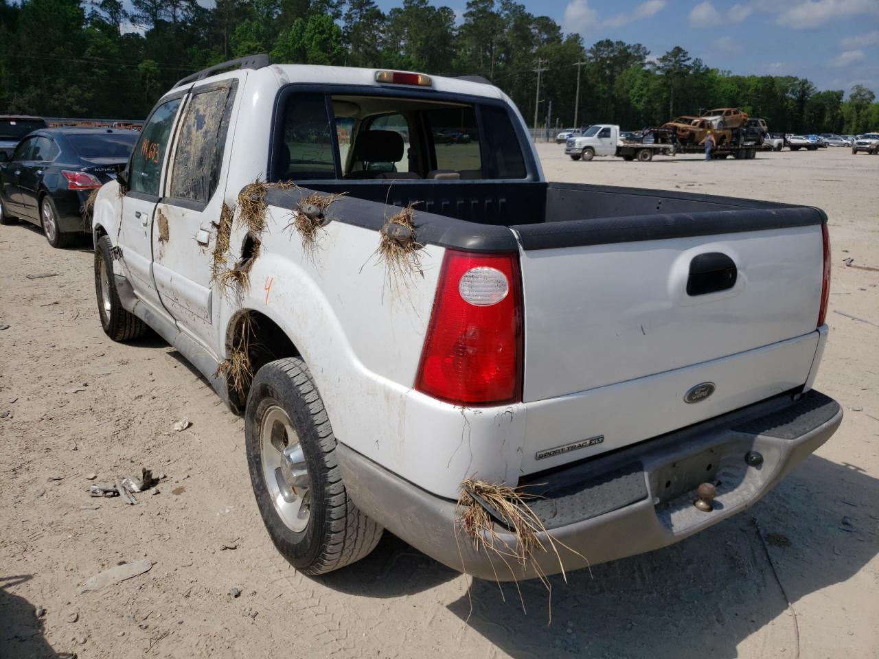Photo 3 from auction – 2005 FORD EXPLORER S with VIN 1FMZU67K55UA39510
