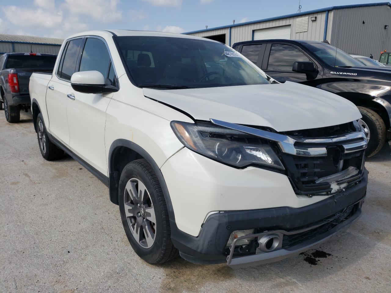 HONDA RIDGELINE 2017 с VIN 5FPYK3F72HB011198 - Фото с аукциона