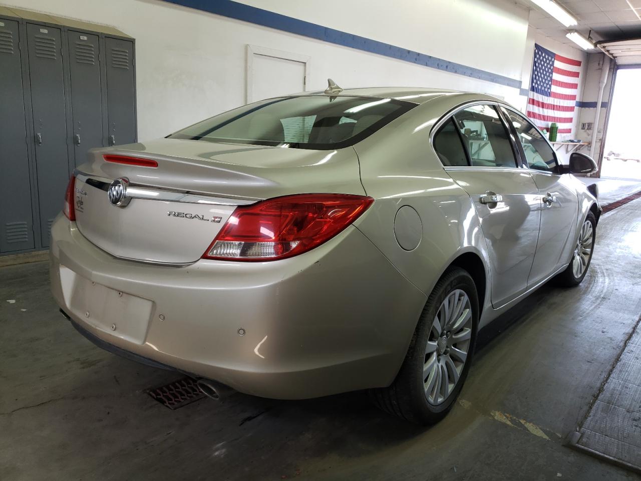 Photo 4 from auction – 2013 BUICK REGAL PREM with VIN 2G4GS5EV9D9180189