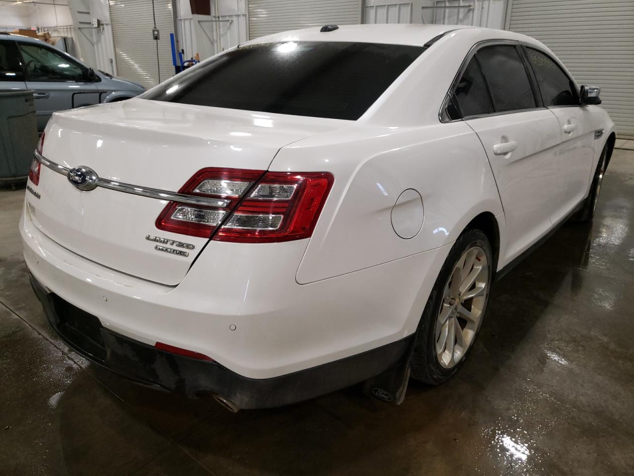 Photo 4 from auction – 2016 FORD TAURUS LIM with VIN 1FAHP2F8XGG141639