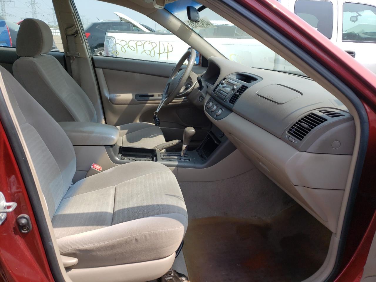 Photo 5 from auction – 2005 TOYOTA CAMRY LE with VIN 4T1BE32K85U394594