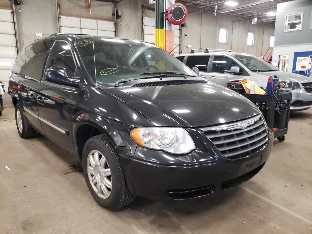 Photo 1 from auction – 2007 CHRYSLER TOWN & COU with VIN 2A4GP54L67R299015