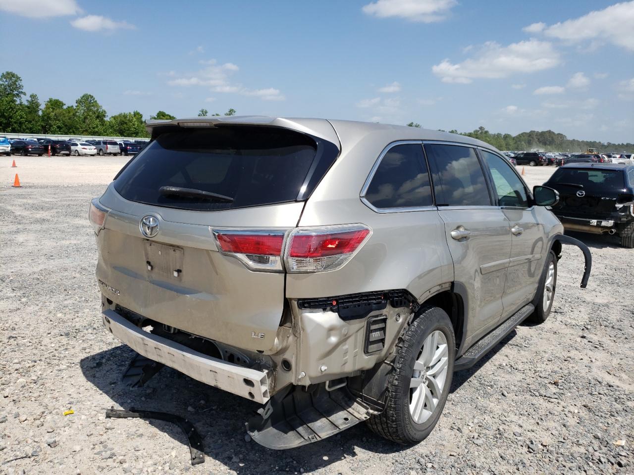 Photo 4 from auction – 2014 TOYOTA HIGHLANDER with VIN 5TDZKRFH8ES007866