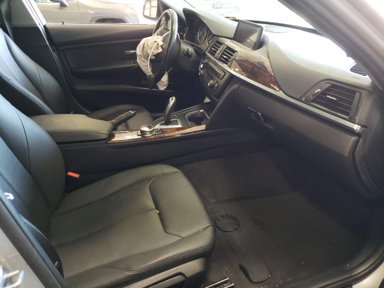 Фото 5 с аукциона – 2014 BMW 328 XI с VIN WBA3B3C50EJ977556