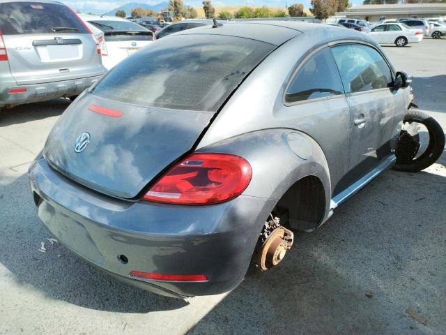 Photo 4 from auction – 2013 VOLKSWAGEN BEETLE with VIN 3VWJP7AT5DM672265