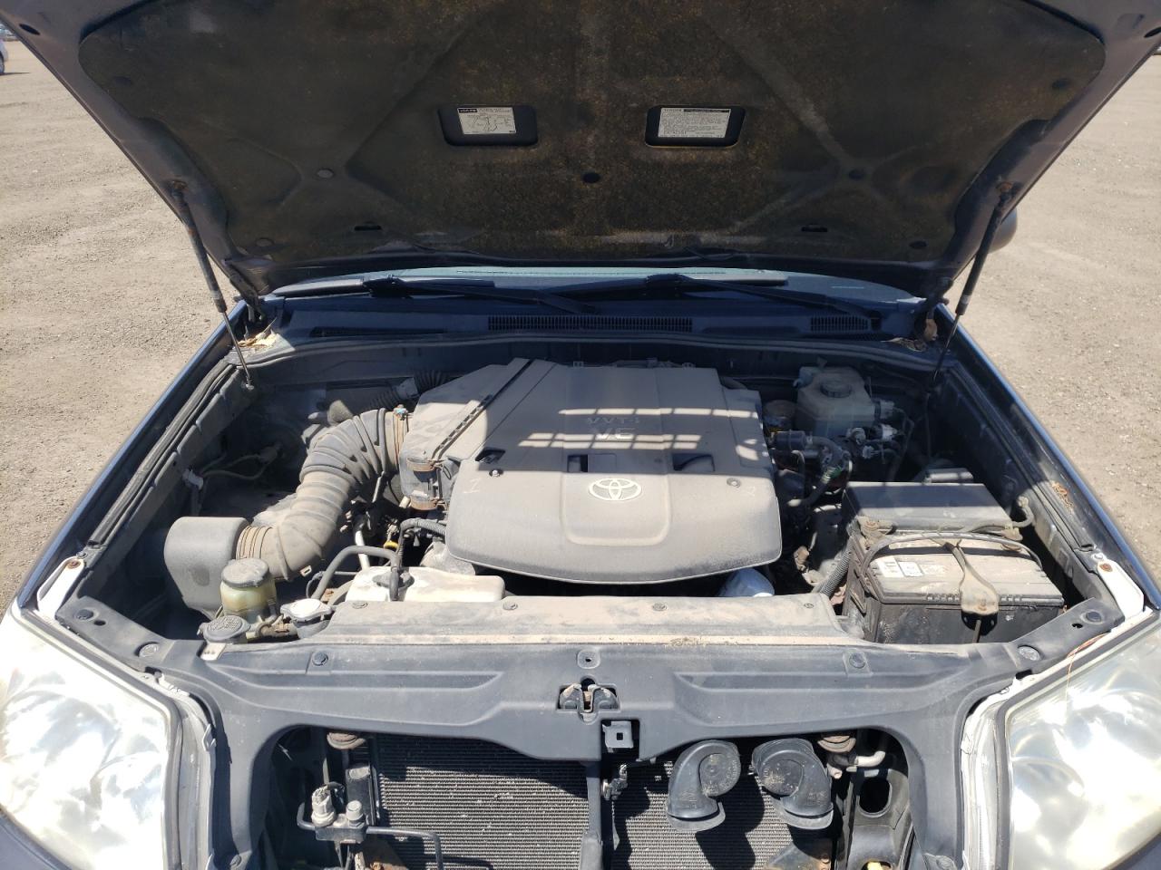 Photo 7 from auction – 2004 TOYOTA 4RUNNER SR with VIN JTEBU14R840032269