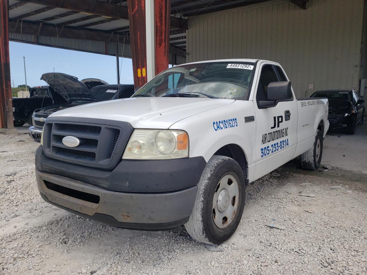 Photo 2 from auction – 2007 FORD F150 with VIN 1FTRF12297NA86299