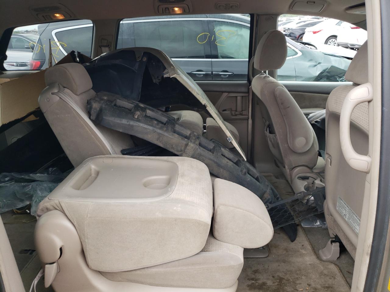 Photo 6 from auction – 2010 TOYOTA SIENNA CE with VIN 5TDKK4CCXAS328833
