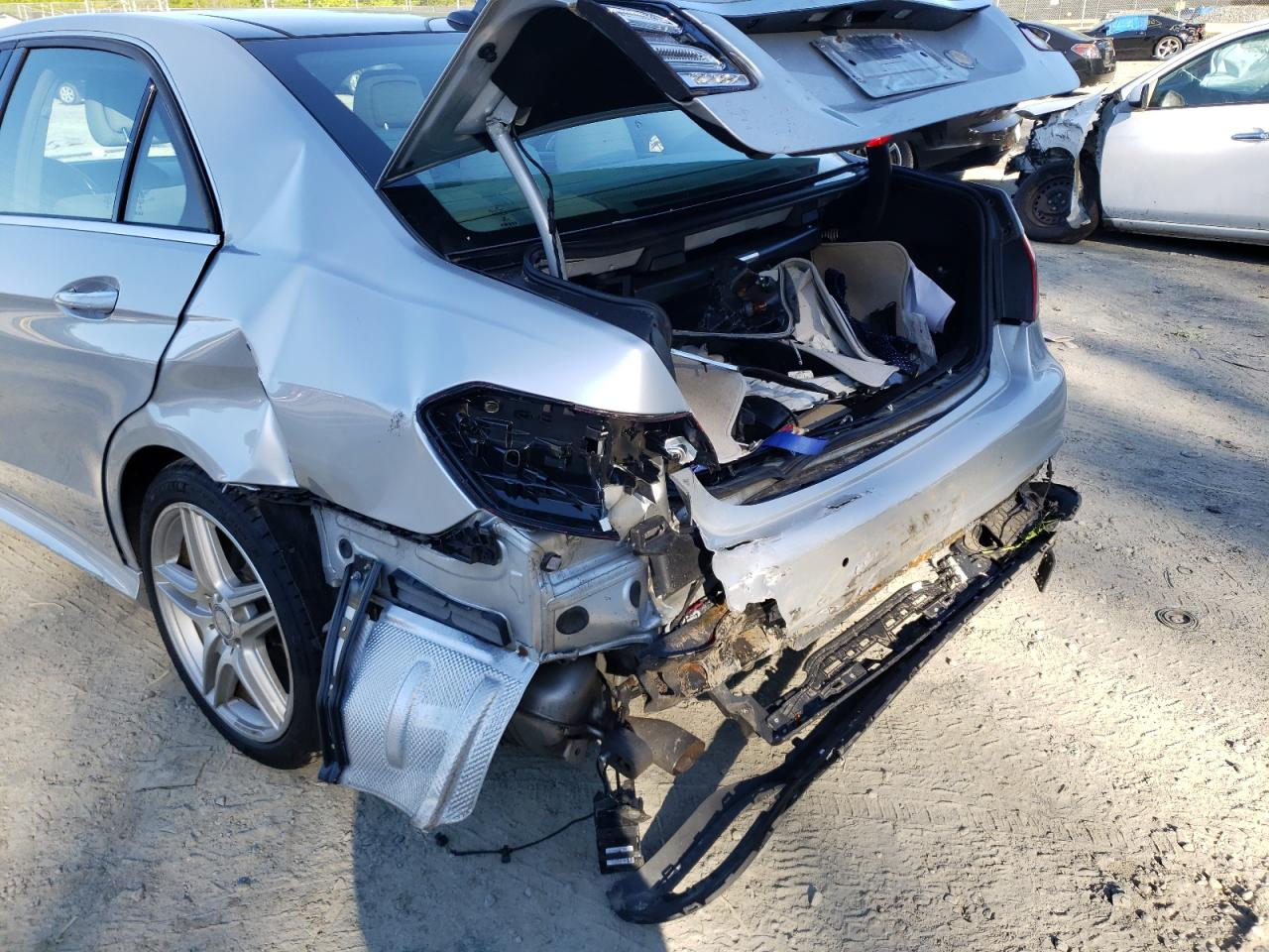 Photo 9 from auction – 2014 MERCEDES-BENZ E 350 4MAT with VIN WDDHF8JB4EA896309