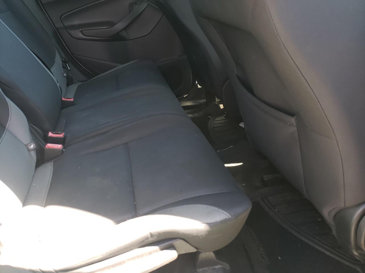 Photo 6 from auction – 2015 FORD ESCAPE S with VIN 1FMCU0F7XFUC39820