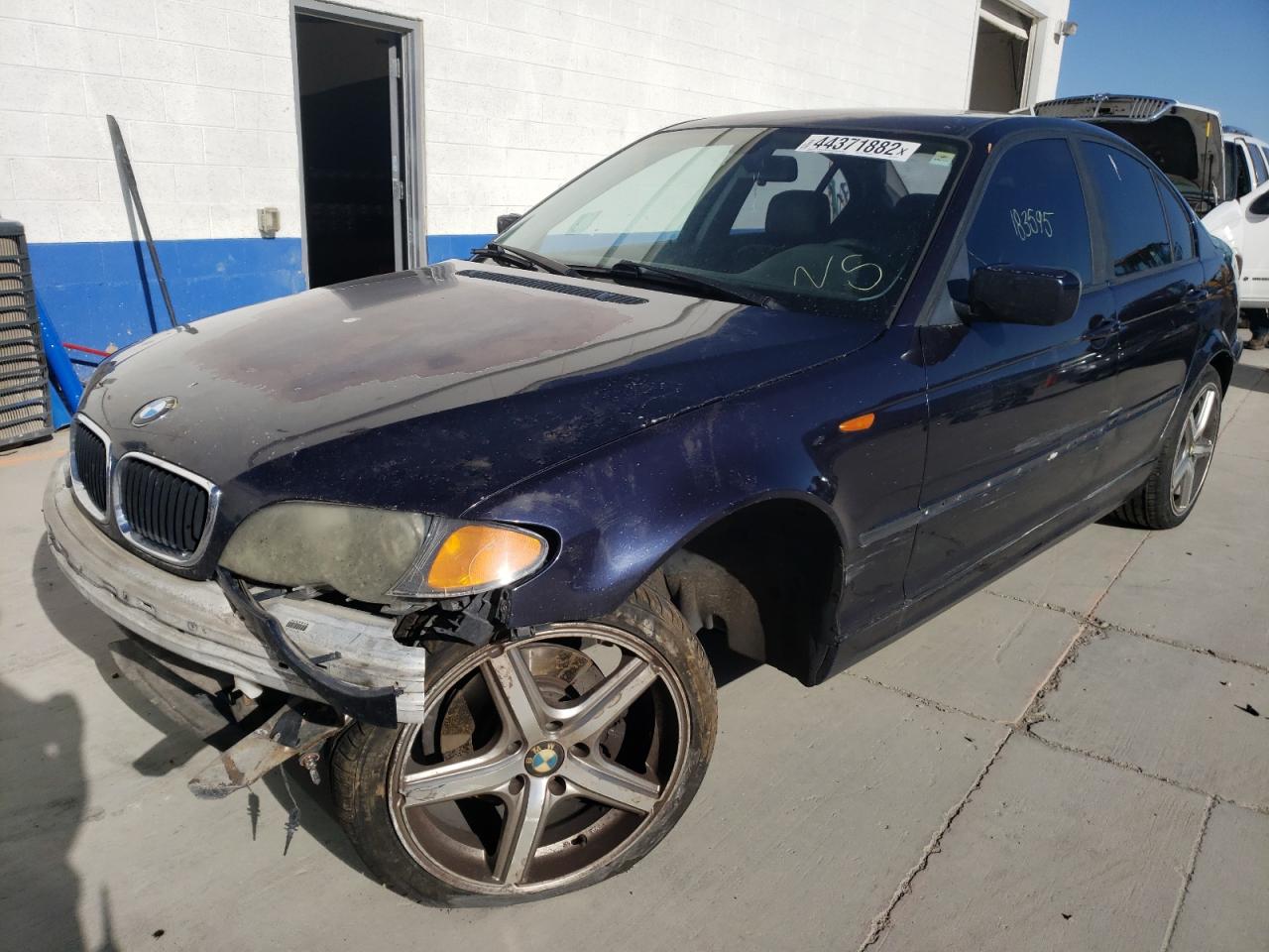Photo 2 from auction – 2003 BMW 325 XI with VIN WBAEU33423PH89757