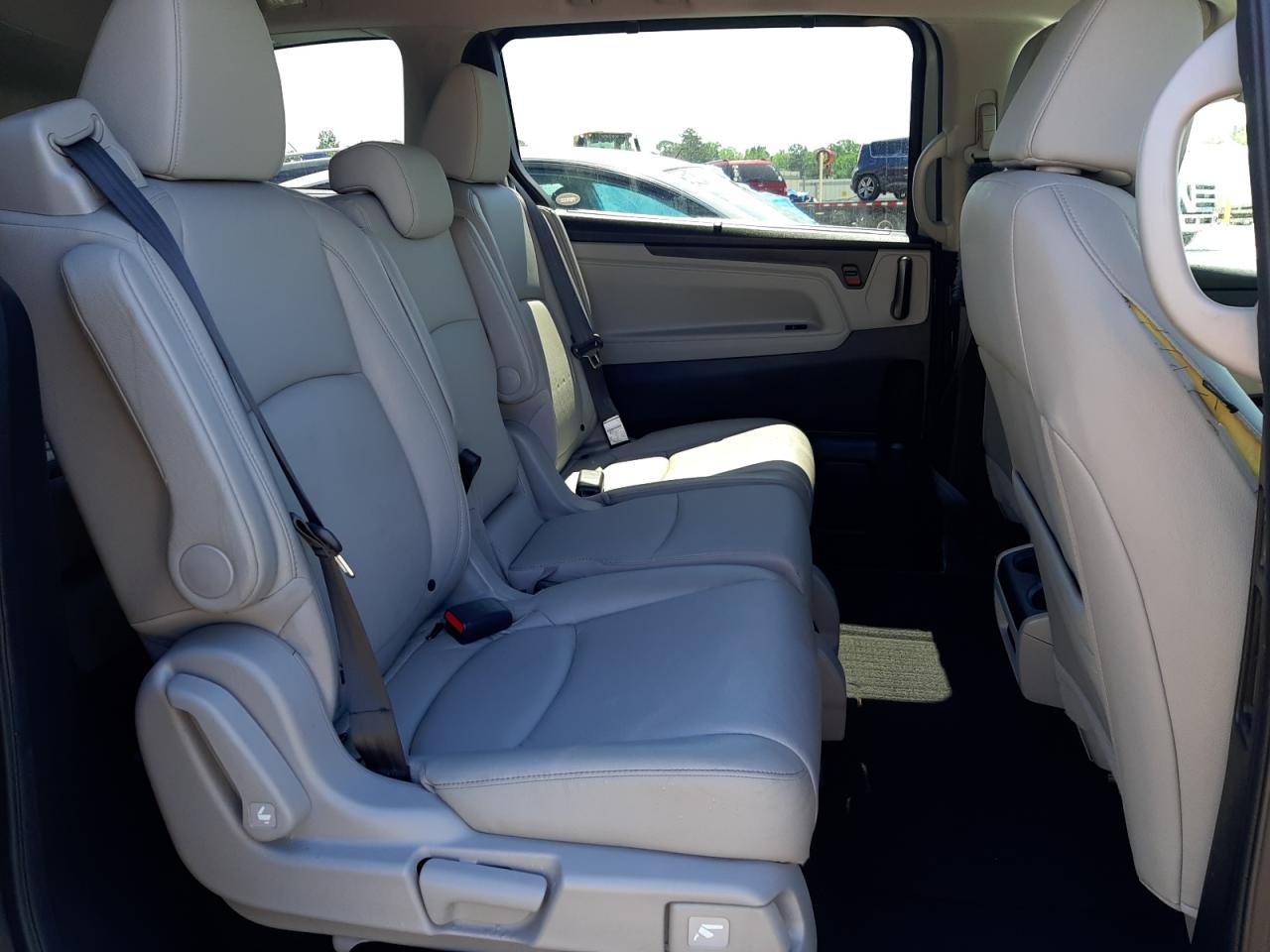 Photo 6 from auction – 2018 HONDA ODYSSEY EX with VIN 5FNRL6H76JB083049