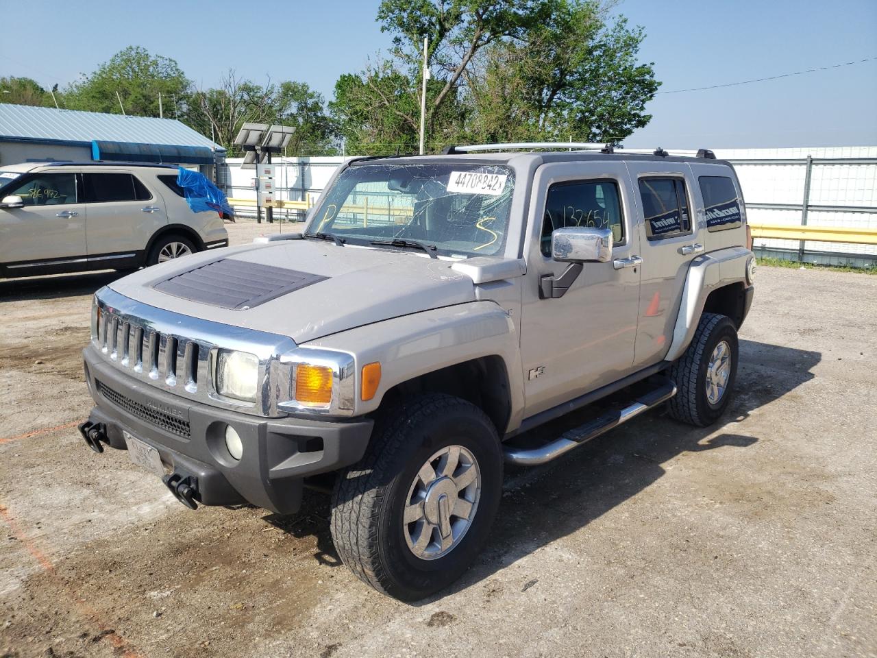 Photo 2 from auction – 2006 HUMMER H3 with VIN 5GTDN136668305479