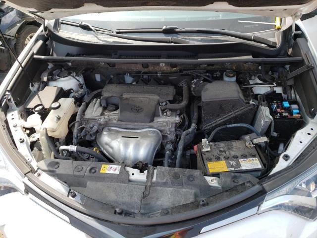 Photo 7 from auction – 2017 TOYOTA RAV4 LE with VIN JTMZFREV4HJ706036