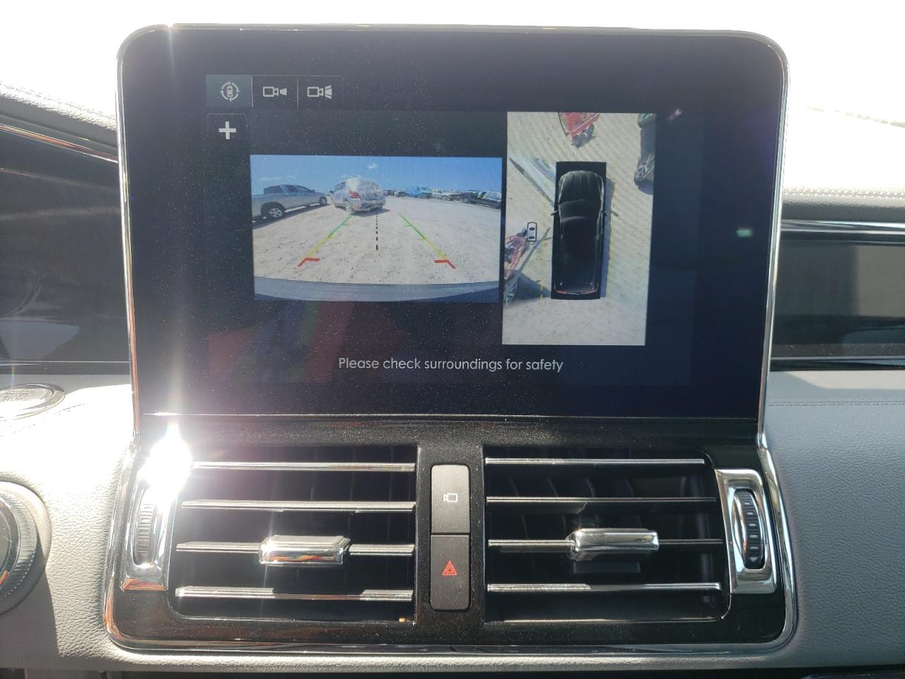 Photo 9 from auction – 2019 LINCOLN NAVIGATOR with VIN 5LMJJ3LT1KEL12187