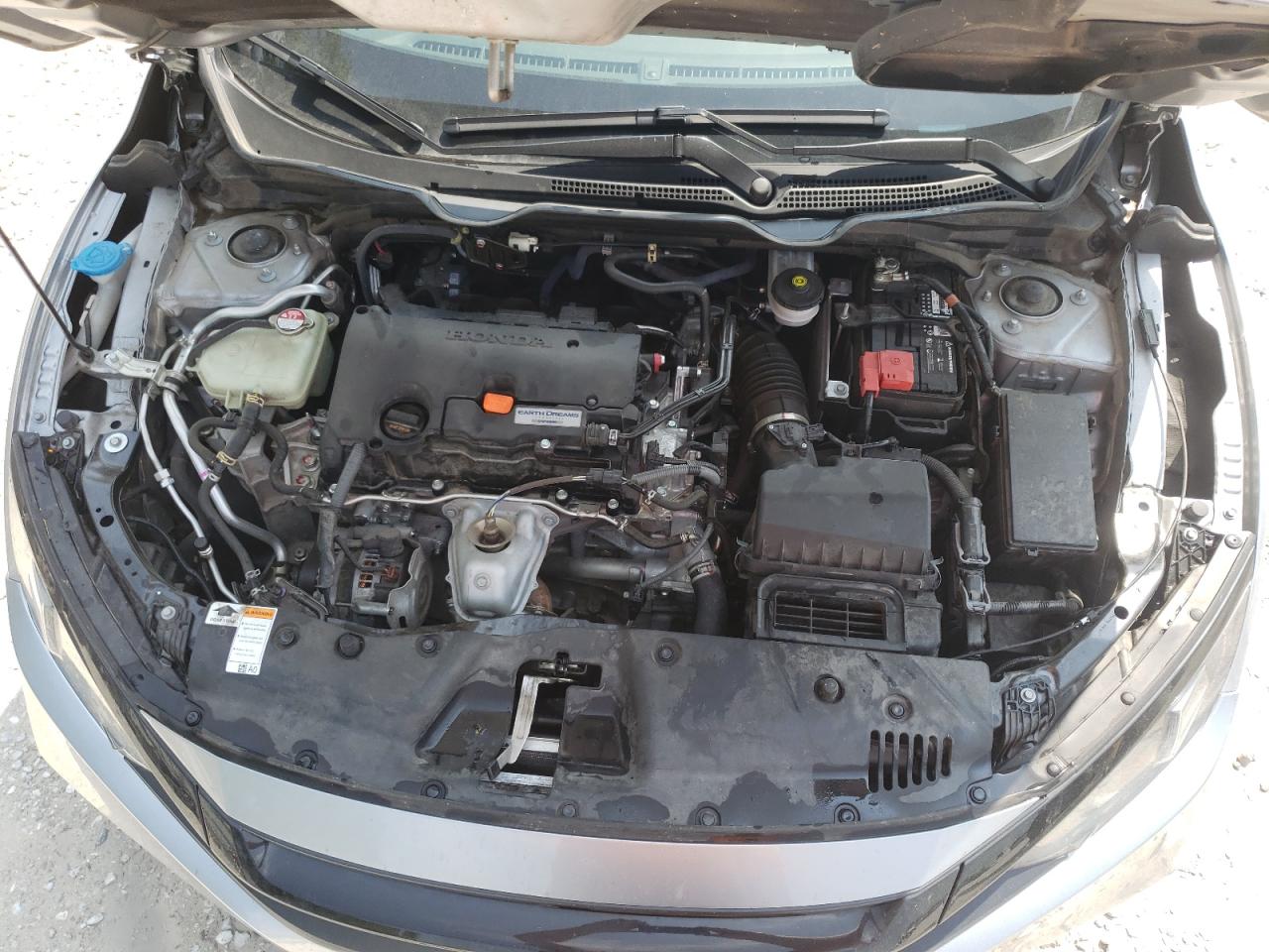 Photo 7 from auction – 2019 HONDA CIVIC LX with VIN 19XFC2F68KE011802