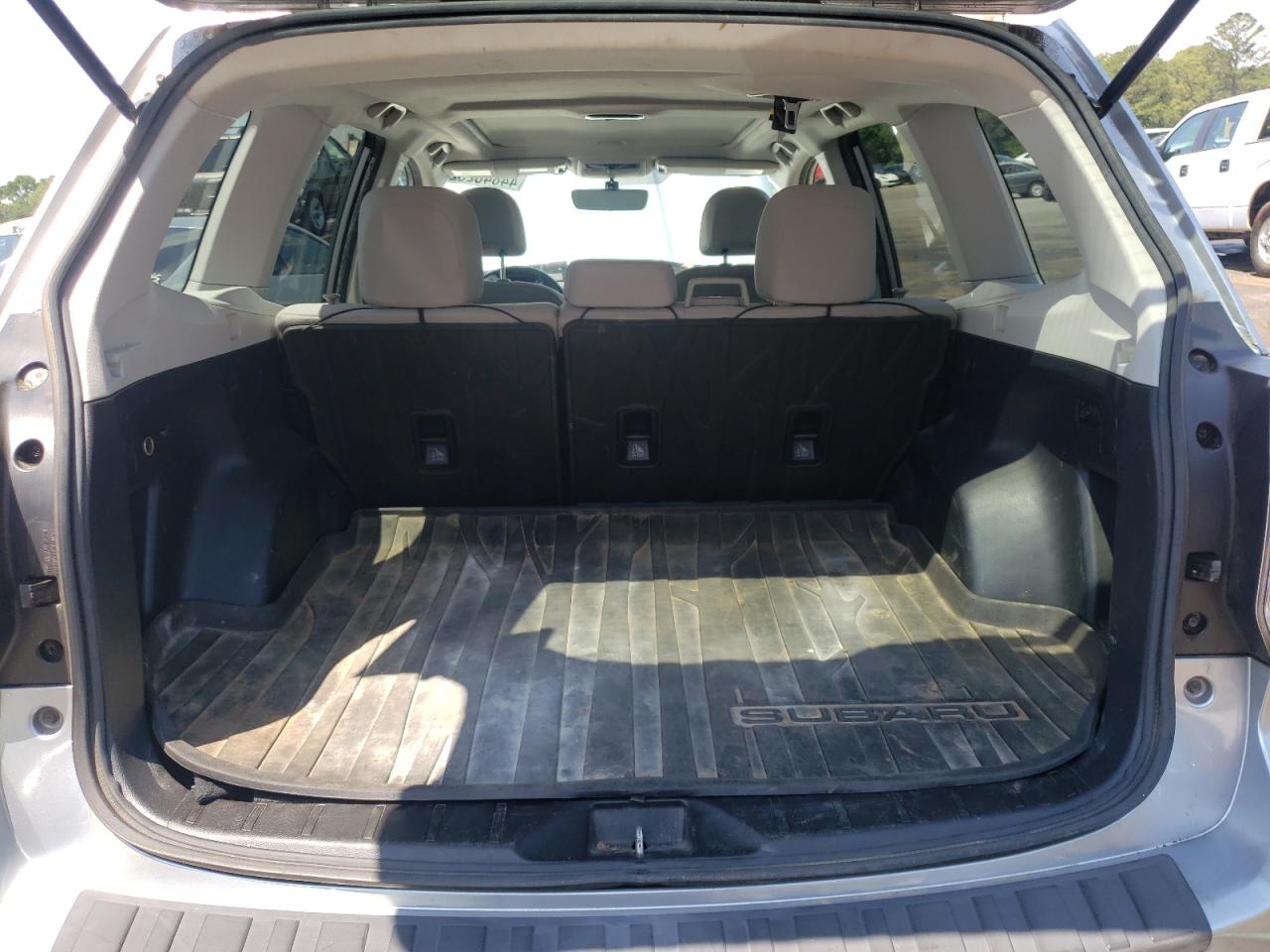 Photo 9 from auction – 2017 SUBARU FORESTER 2 with VIN JF2SJAEC3HH437312