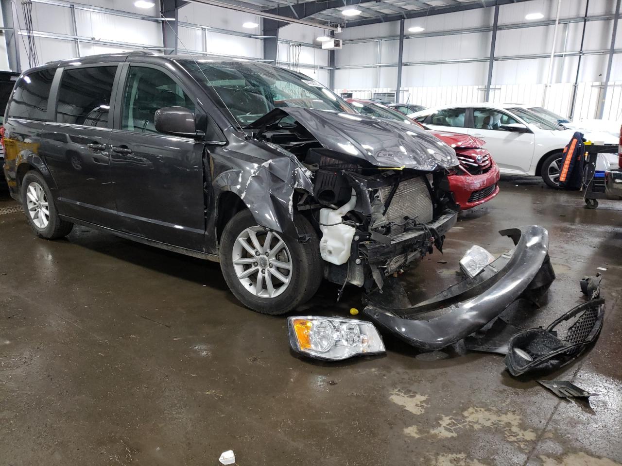 DODGE GRAND CARA 2019 with VIN 2C4RDGCG4KR519848 - Photo from auction