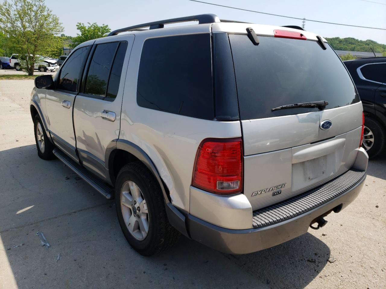 Photo 3 from auction – 2003 FORD EXPLORER X with VIN 1FMZU73K33UC55168