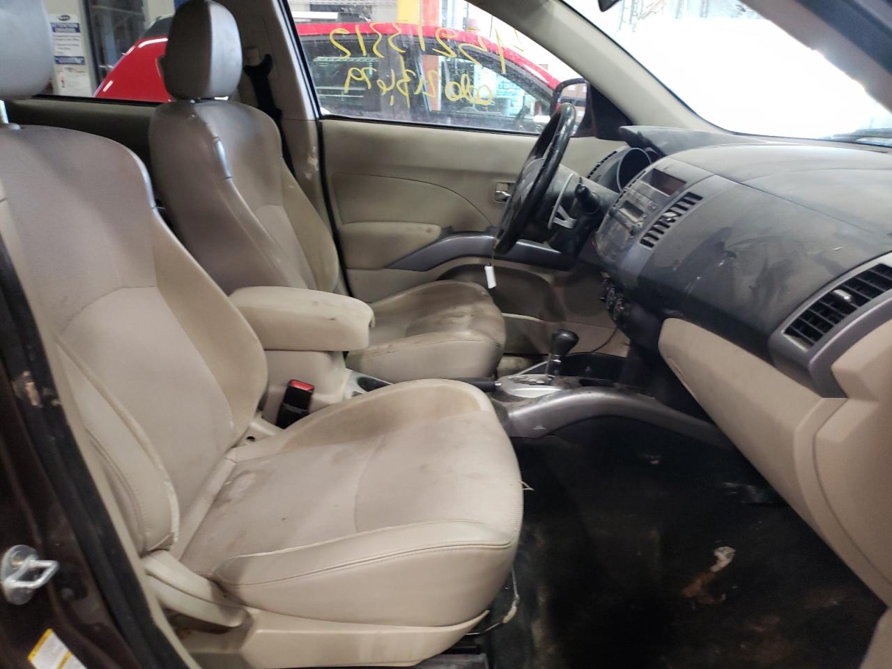 Photo 5 from auction – 2011 MITSUBISHI OUTLANDER with VIN JA4AS3AW5BU034542