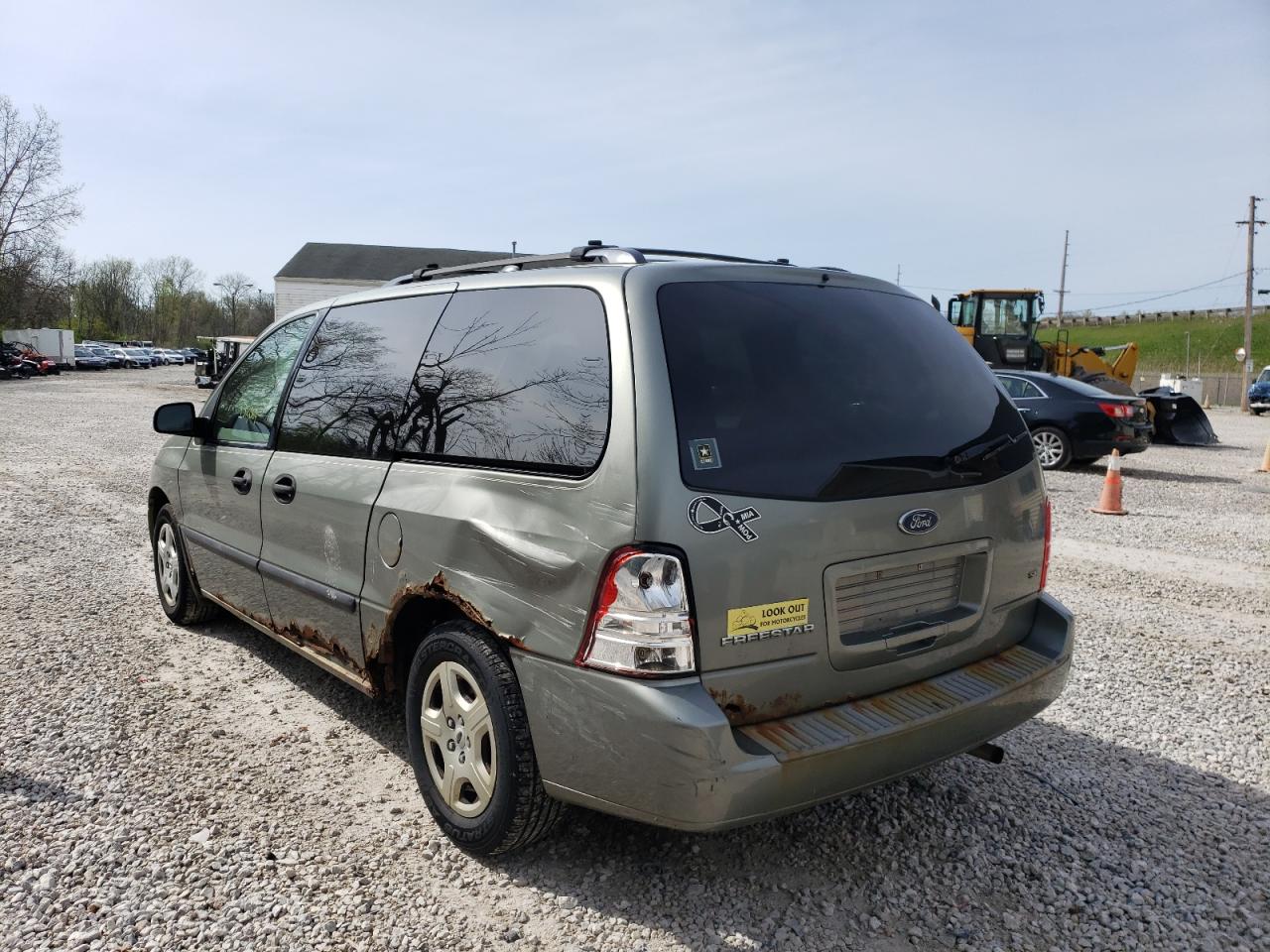 Photo 3 from auction – 2004 FORD FREESTAR S with VIN 2FMZA51614BA08225