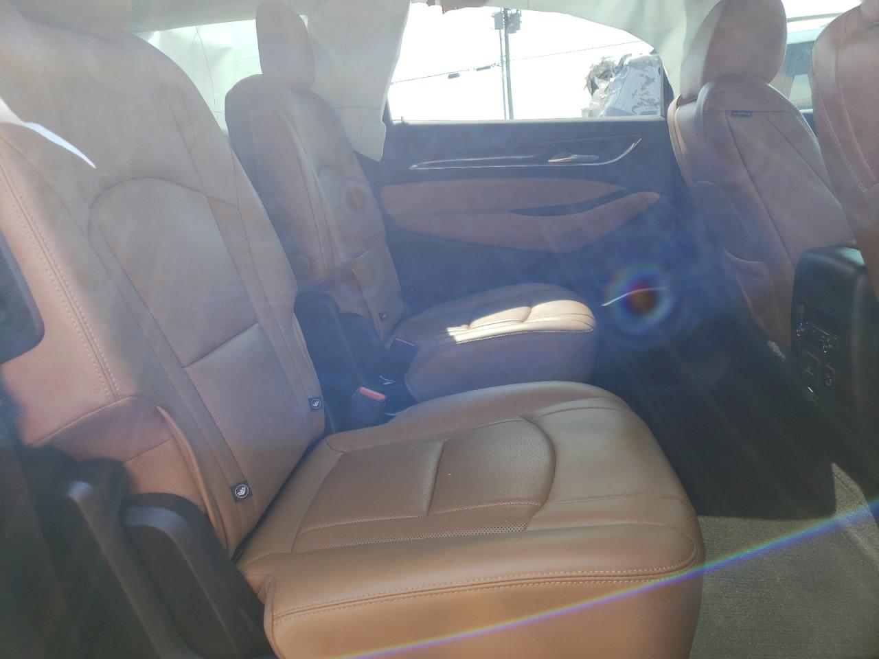 Photo 6 from auction – 2018 BUICK ENCLAVE ES with VIN 5GAERBKW0JJ172972