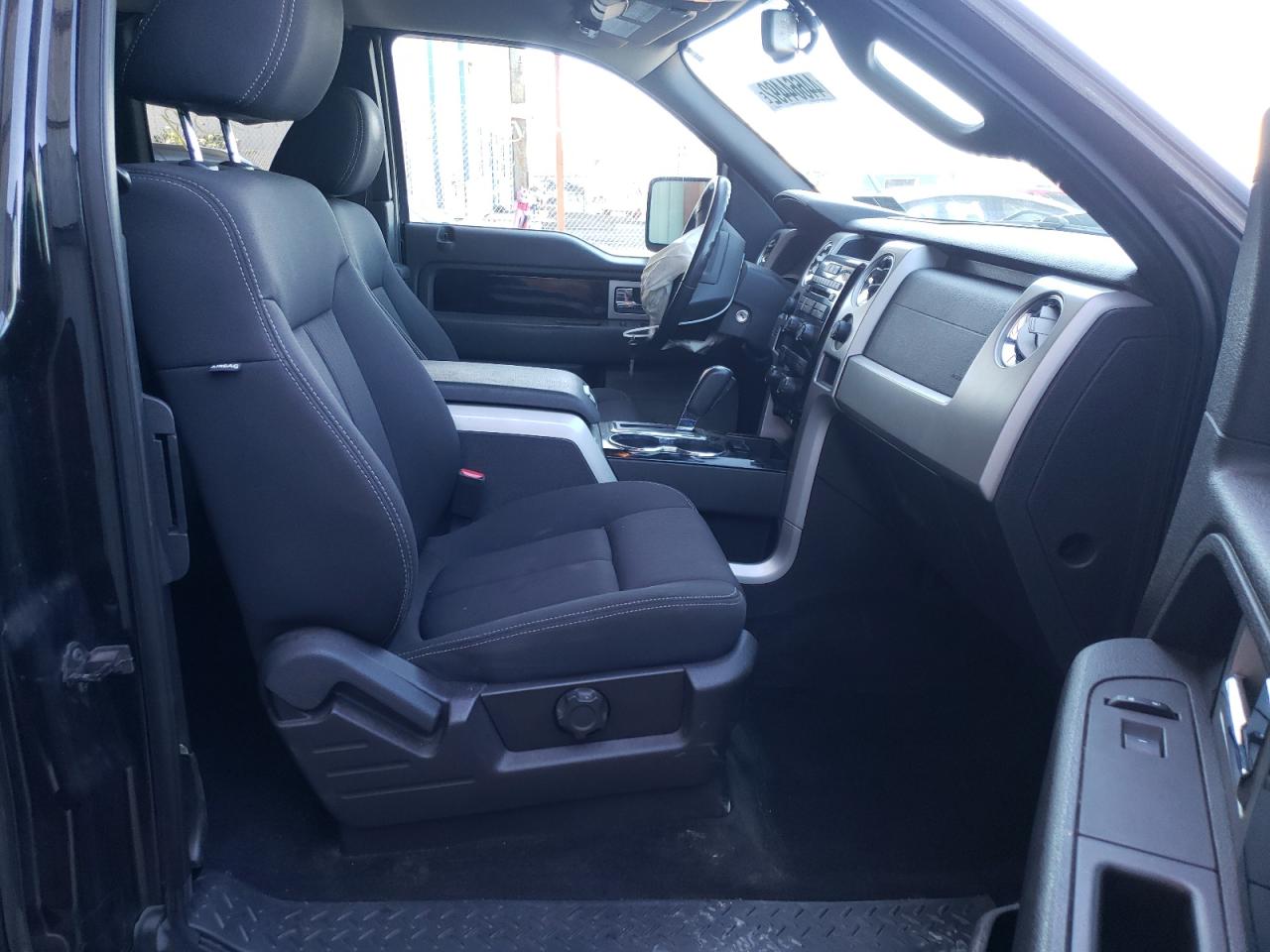 Photo 5 from auction – 2010 FORD F150 SUPER with VIN 1FTFX1EV5AFB37773