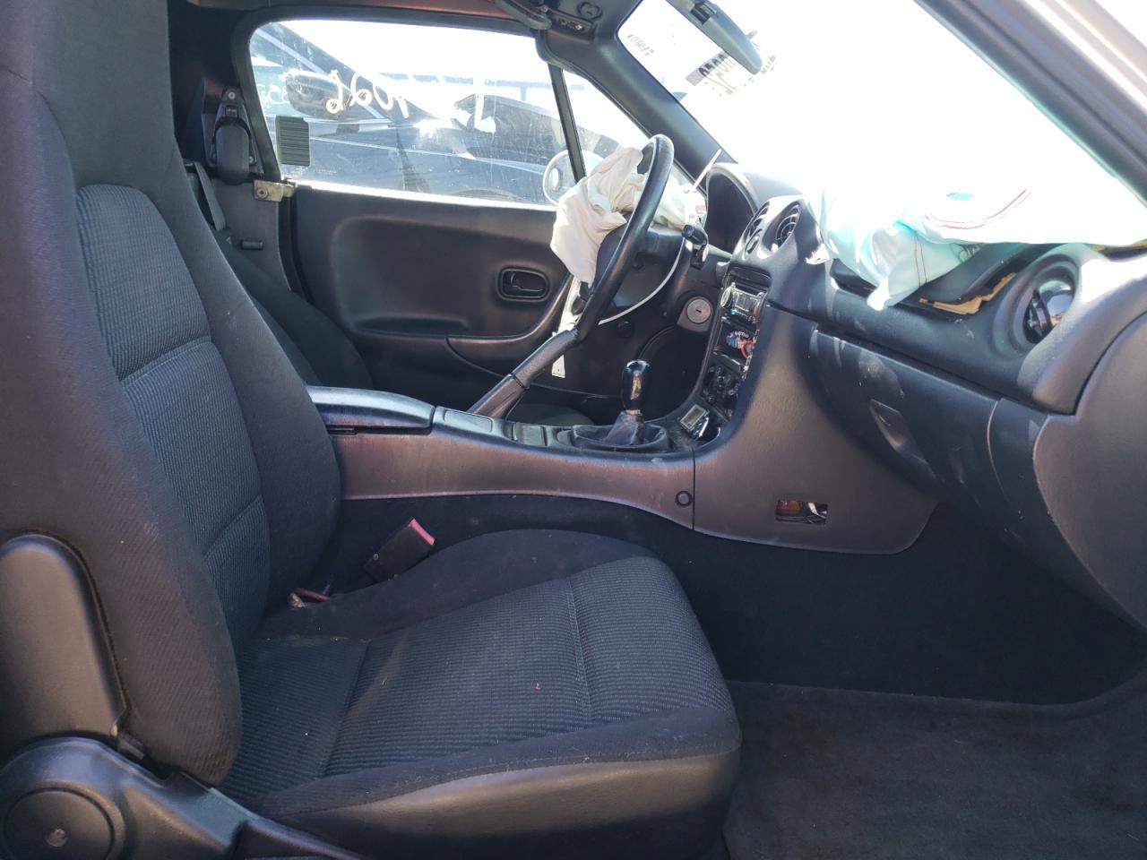 Photo 5 from auction – 1999 MAZDA MX-5 MIATA with VIN JM1NB3530X0112280
