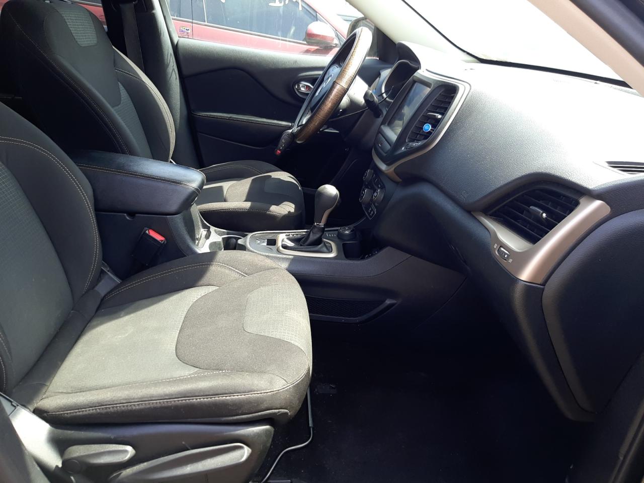 Photo 18 from auction – 2016 JEEP CHEROKEE L with VIN 1C4PJMCB6GW278912