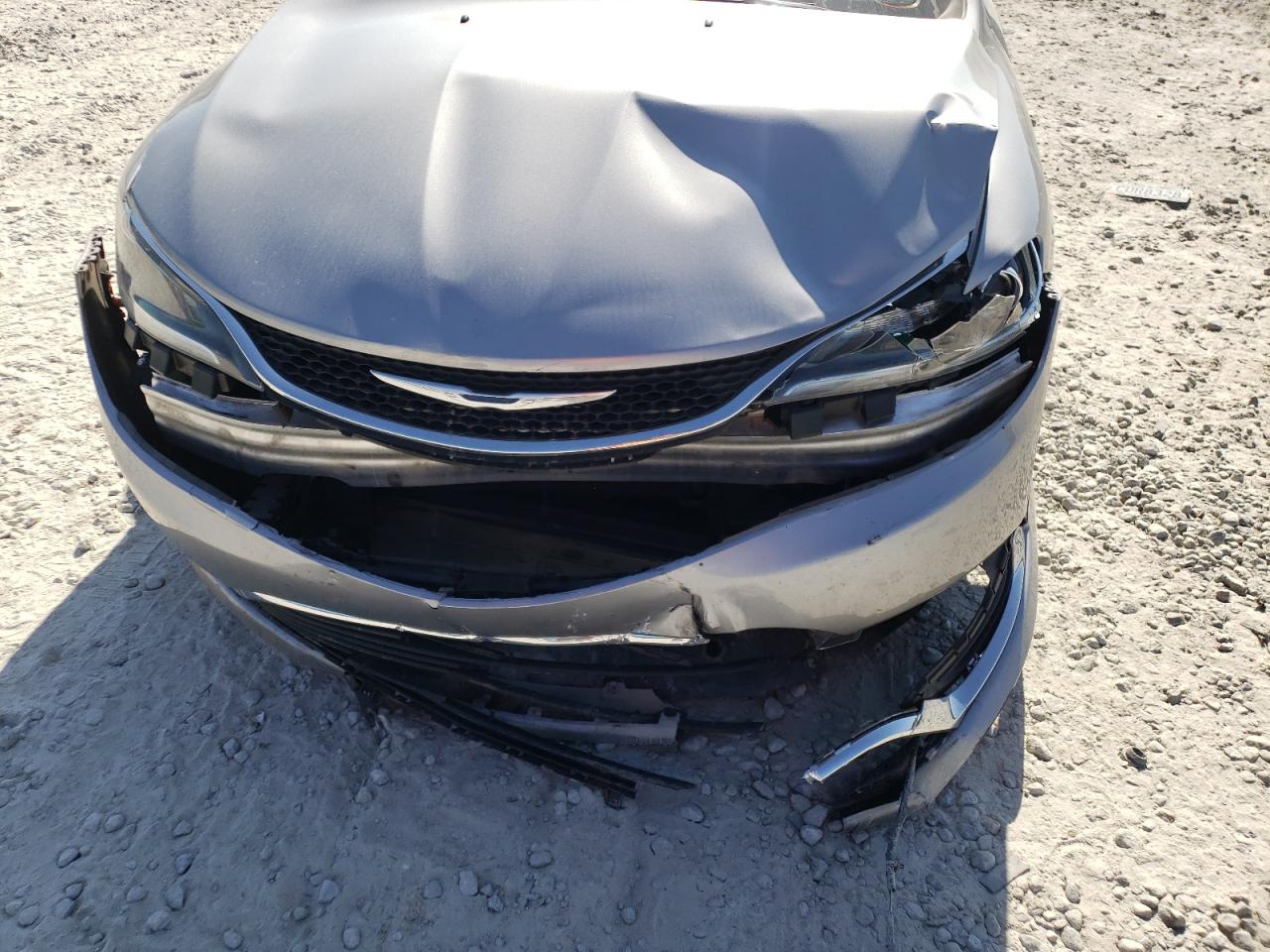 Photo 9 from auction – 2015 CHRYSLER 200 LIMITE with VIN 1C3CCCABXFN672962