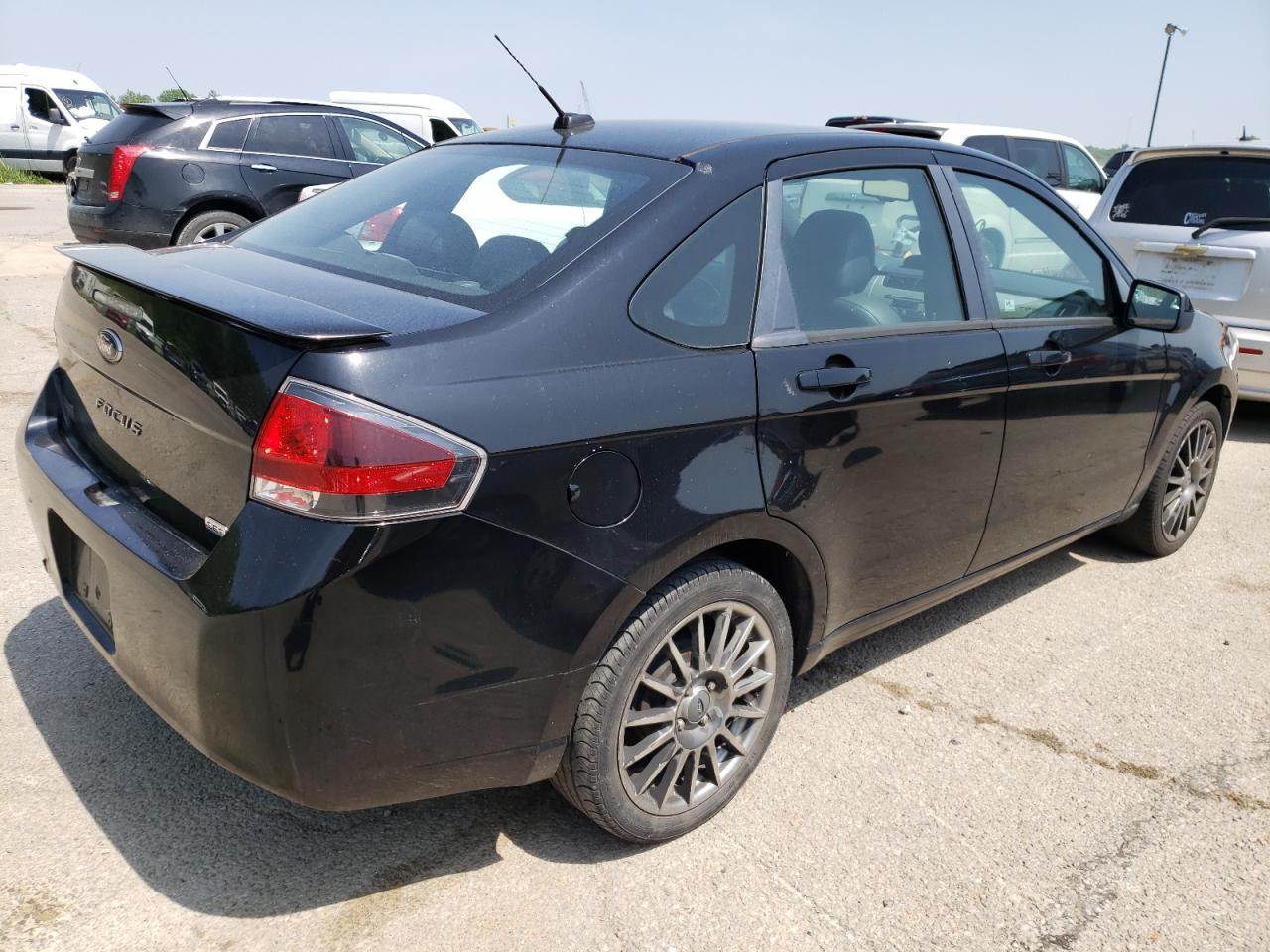 Photo 4 from auction – 2011 FORD FOCUS SES with VIN 1FAHP3GN9BW113775