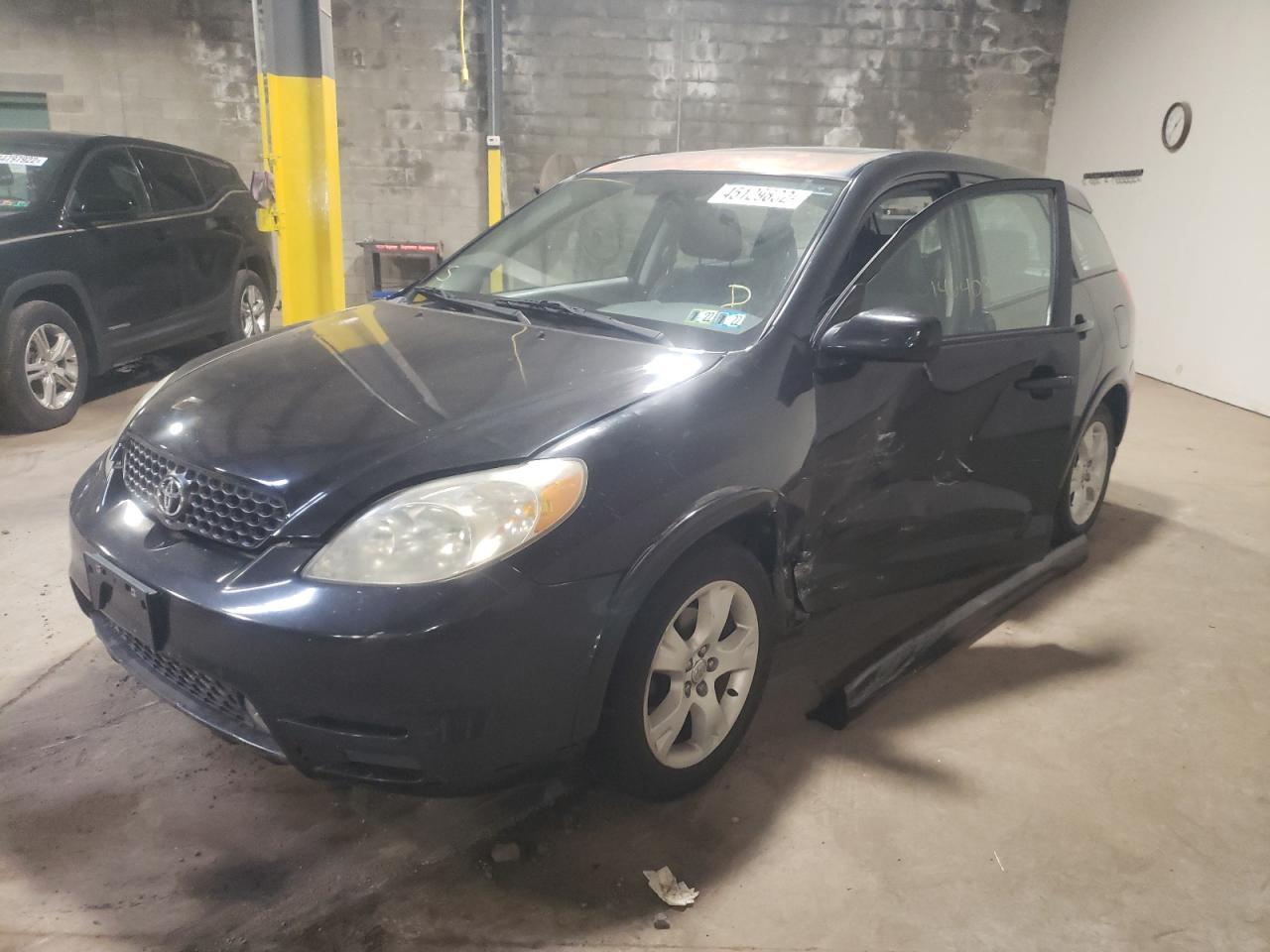 Photo 2 from auction – 2003 TOYOTA MATRIX with VIN 2T1KR32E23C093722