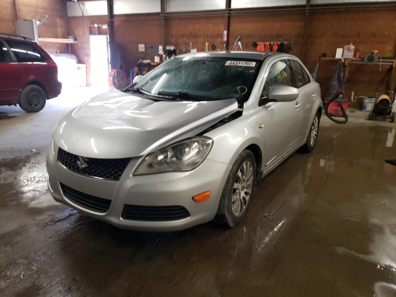 Photo 2 from auction – 2010 SUZUKI KIZASHI SE with VIN JS2RF9A36A6101065