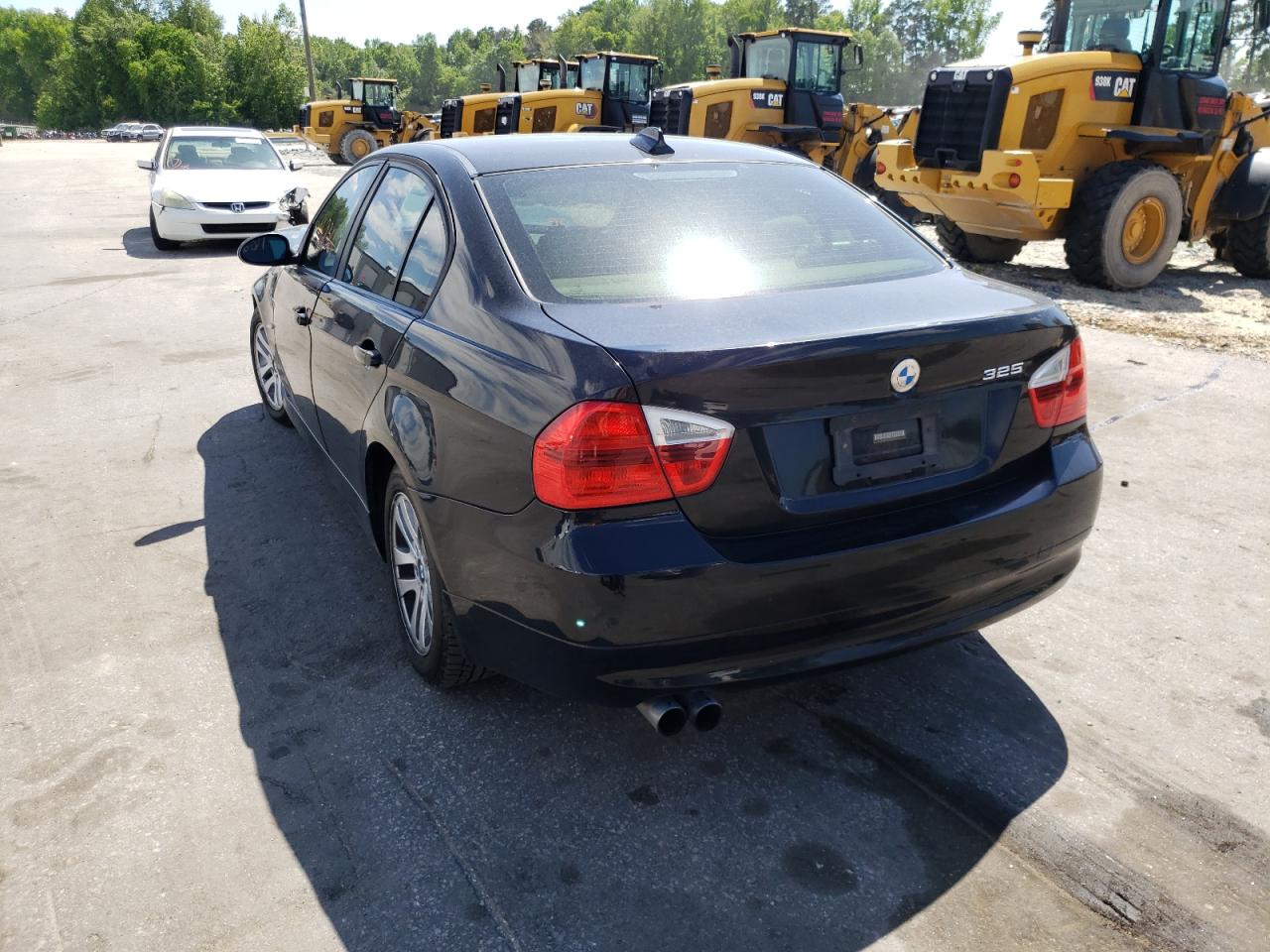 Photo 3 from auction – 2006 BMW 325 I with VIN WBAVB13566PT02208