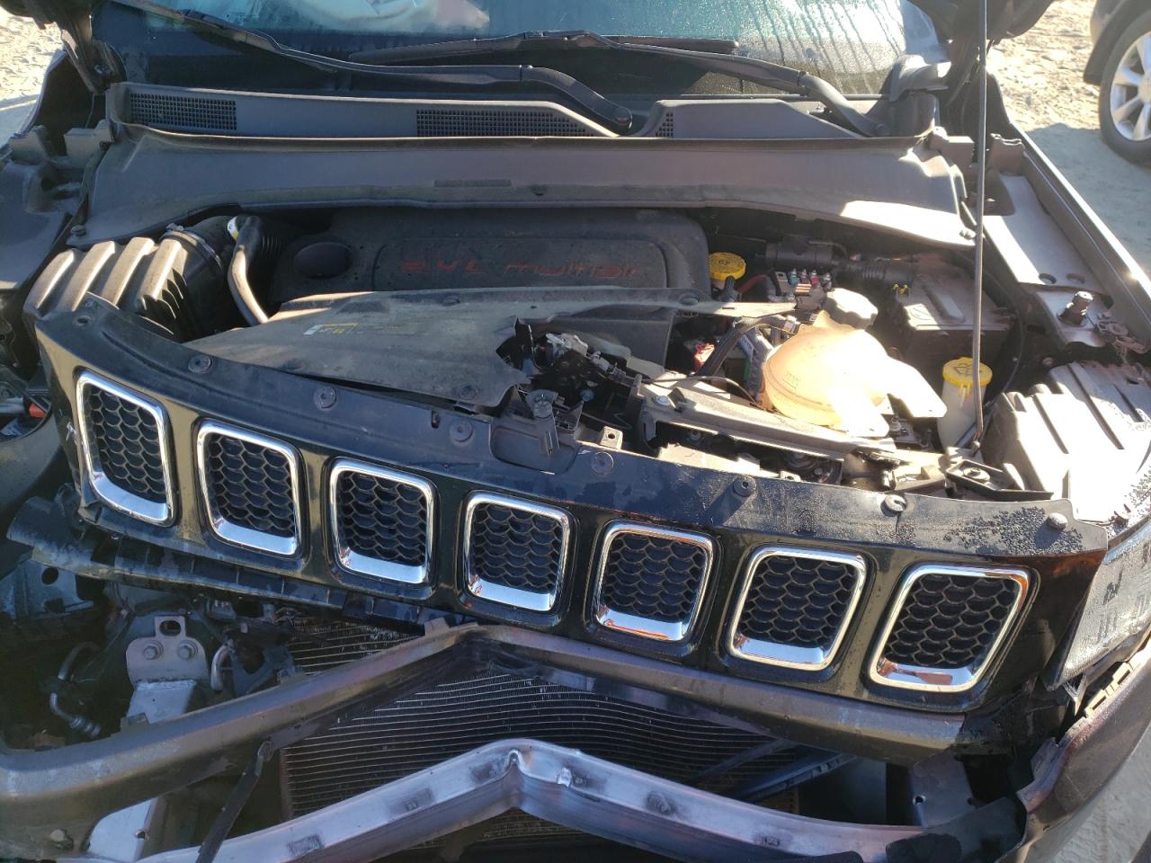 Photo 7 from auction – 2019 JEEP COMPASS LI with VIN 3C4NJCCB4KT777787