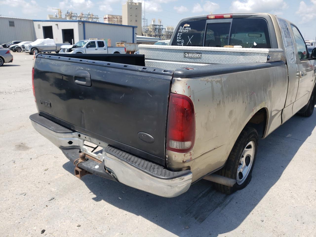 Photo 9 from auction – 2000 FORD F150 with VIN 2FTRX07L3YCA89117