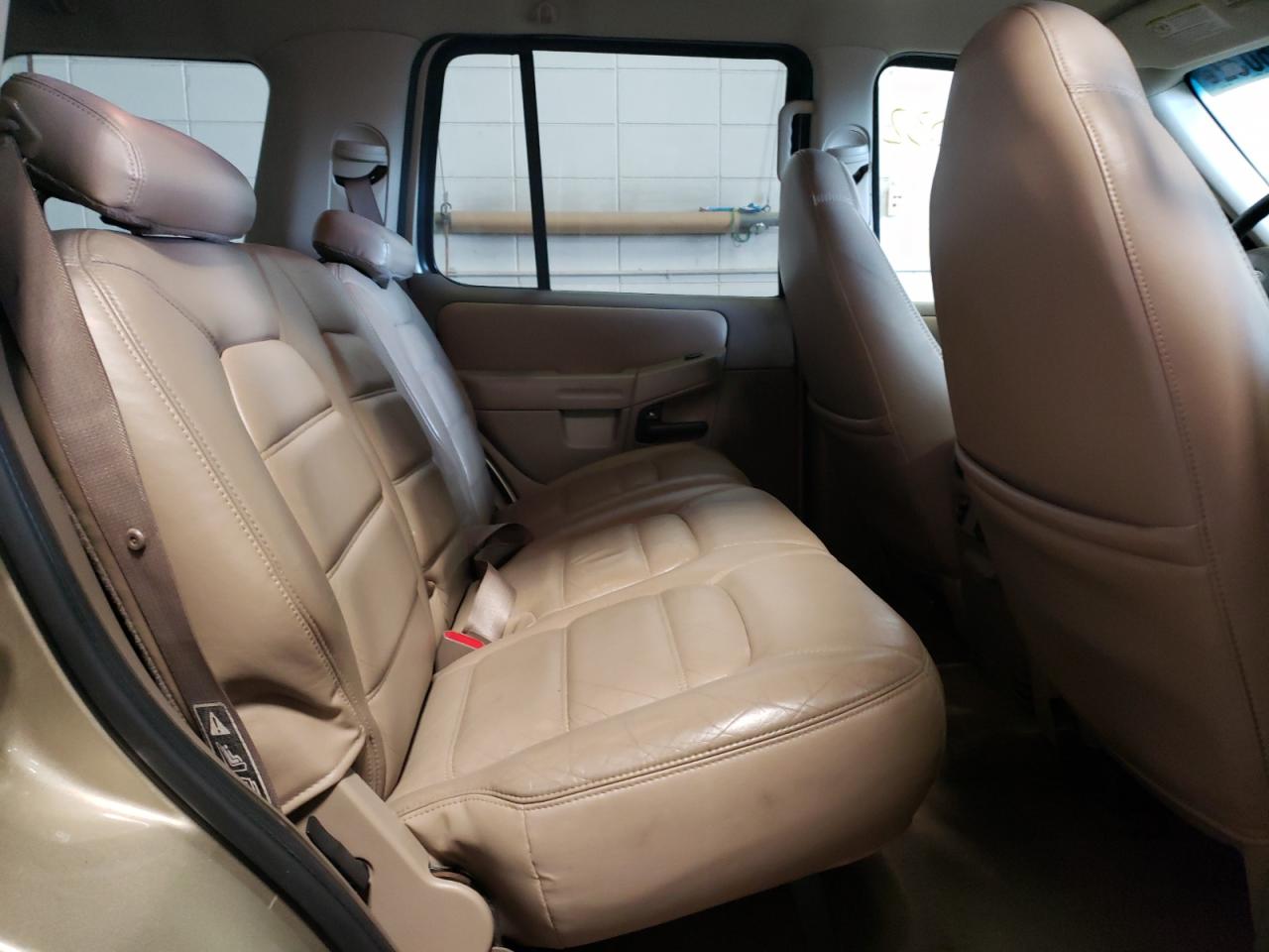 Photo 6 from auction – 2002 FORD EXPLORER X with VIN 1FMZU73W82ZB53711