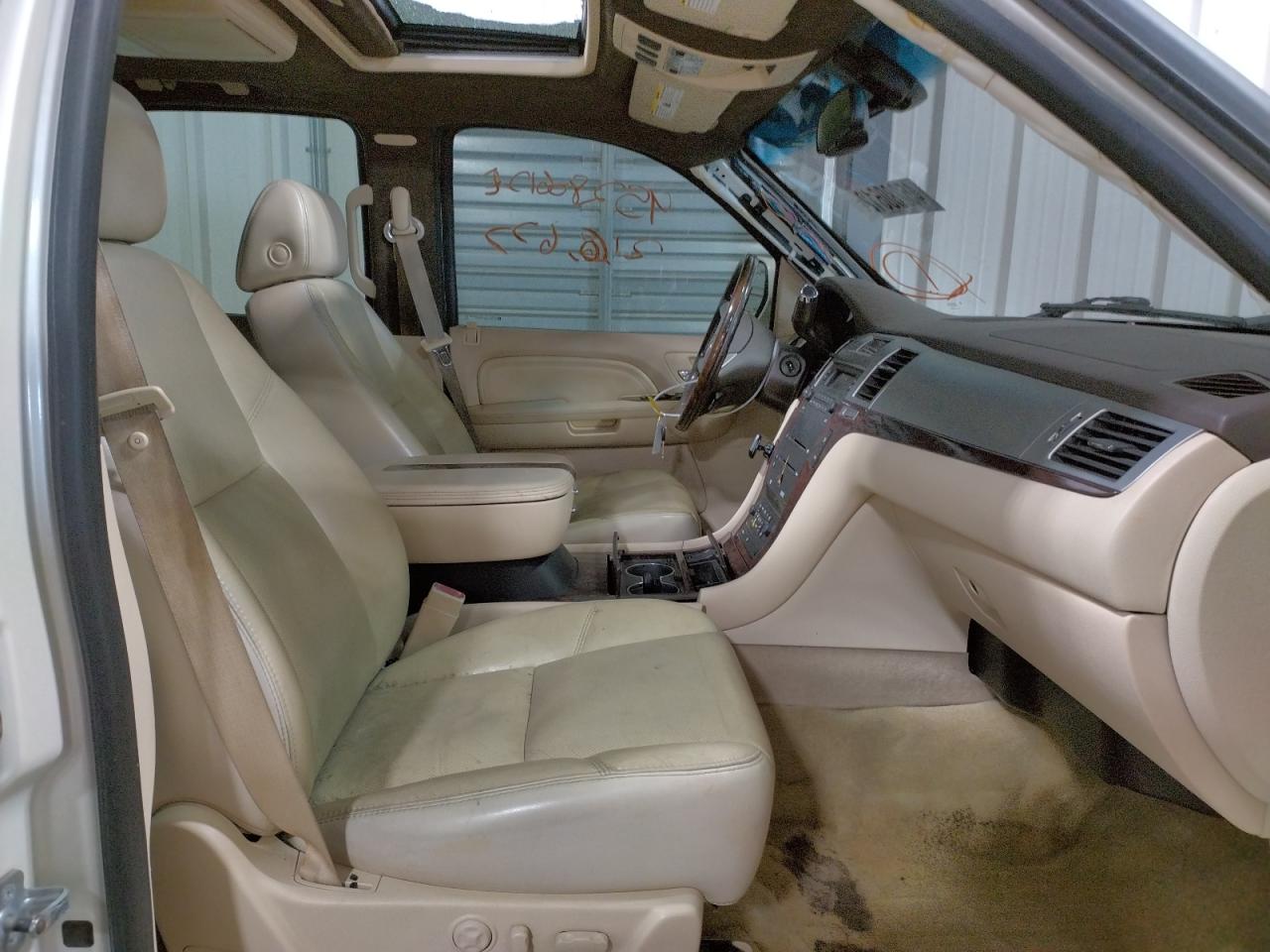 Photo 5 from auction – 2007 CADILLAC ESCALADE L with VIN 1GYFK63817R226315