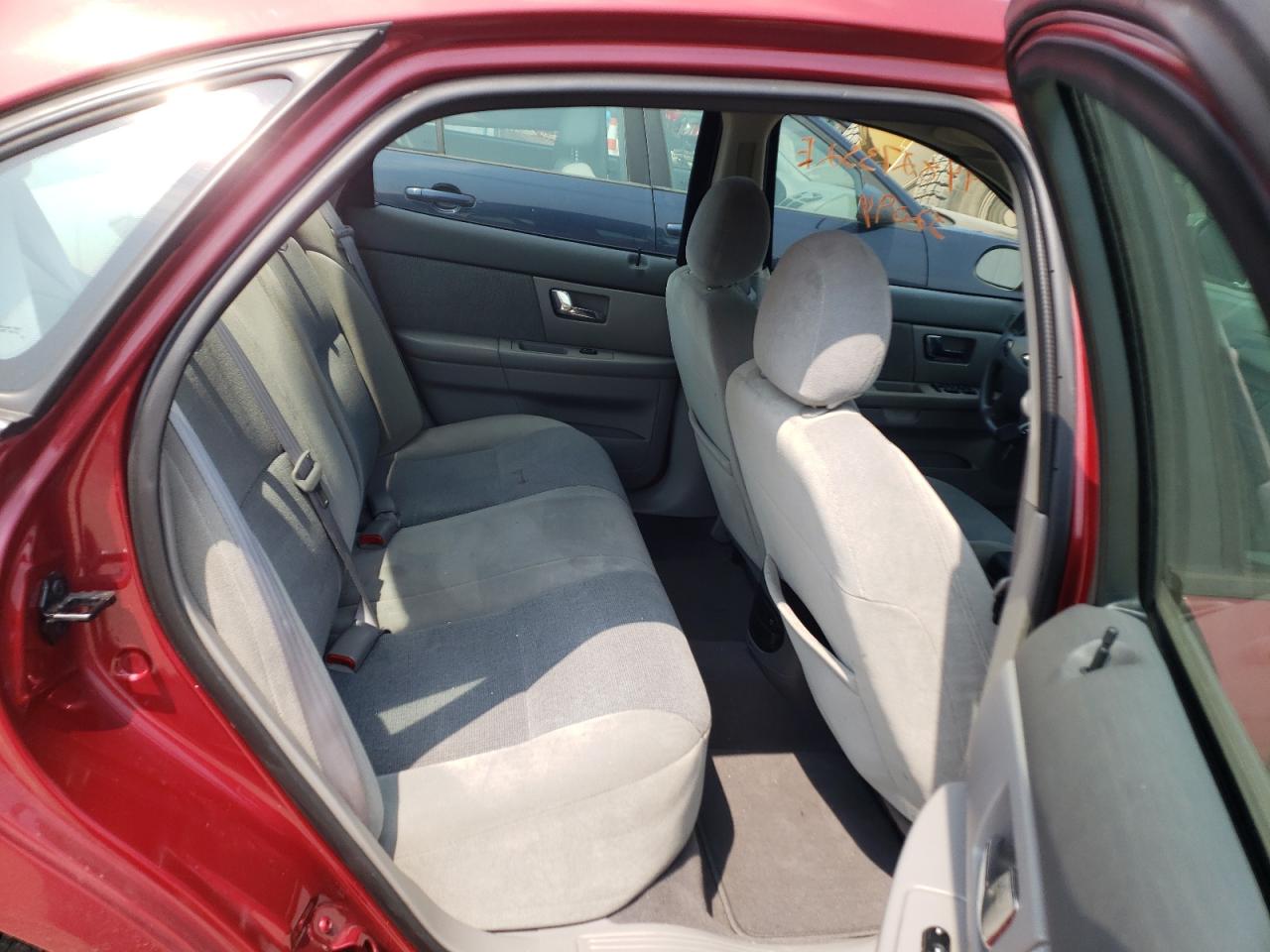 Photo 6 from auction – 2002 FORD TAURUS SES with VIN 1FAFP55272A268334