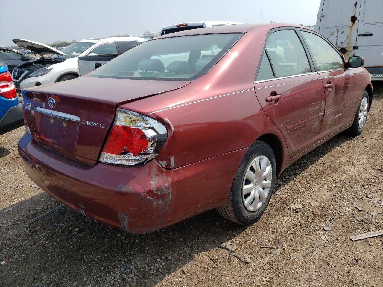 Photo 4 from auction – 2005 TOYOTA CAMRY LE with VIN 4T1BE32K85U394594