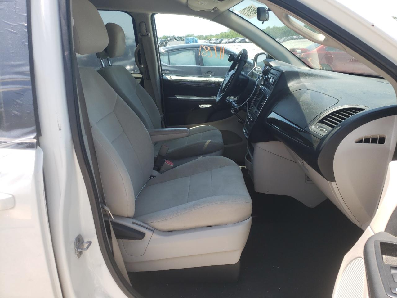 Photo 5 from auction – 2012 DODGE GRAND CARA with VIN 2C4RDGCG7CR113404