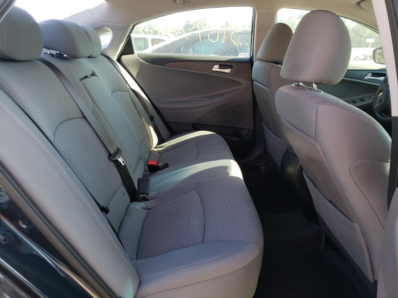 Photo 6 from auction – 2014 HYUNDAI SONATA GLS with VIN 5NPEB4AC3EH880203